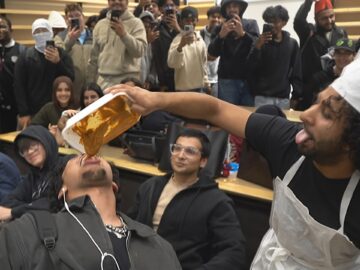 Cooking Curry During College Lecture!