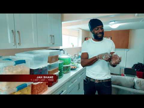 Authentic Jamaican juice in Toronto | Canada? (kitchen tour)