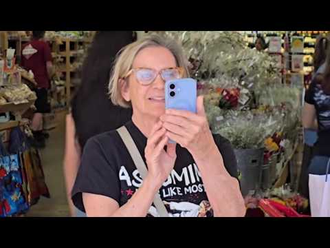 Day Six of Stealing in Steal a Brainrot! 👀 – content – WESHH