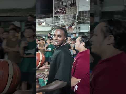 I Knew He Was In Trouble After That First Shot π #kshowtime #philippines #basketball