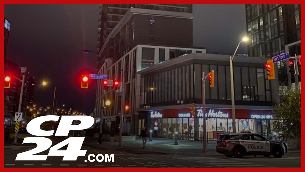 1 man dead after double stabbing in City Place