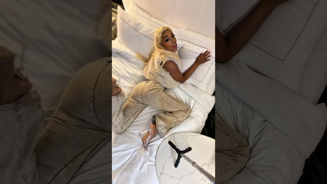 My new pop album STREAMING is officially OUT NOW! 🎧✨