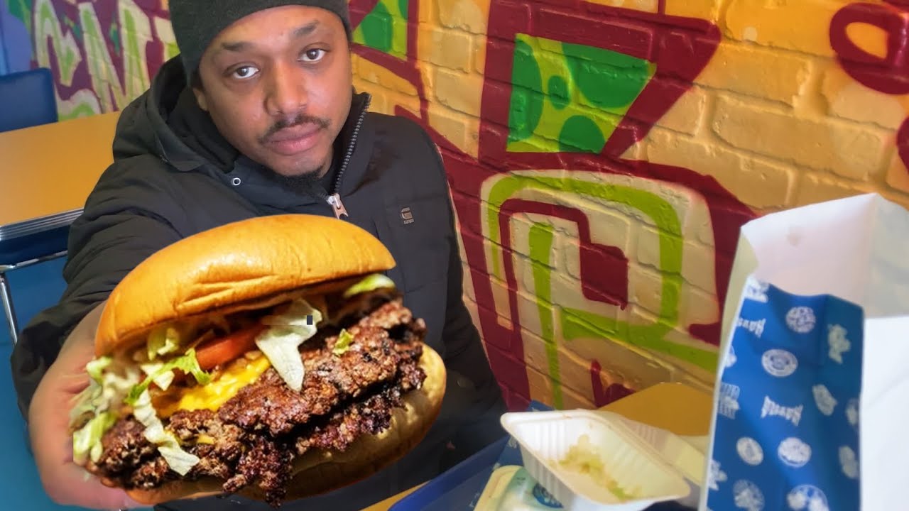 Trying Toronto’s New Smash Burger | Super Smash Burgs